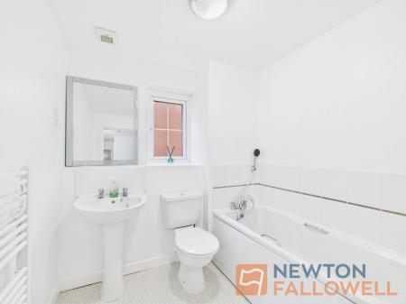 2 bedroom Flat for sale in Squires Grove, New Invention, WV12