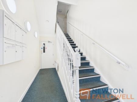 2 bedroom Flat for sale in Squires Grove, New Invention, WV12