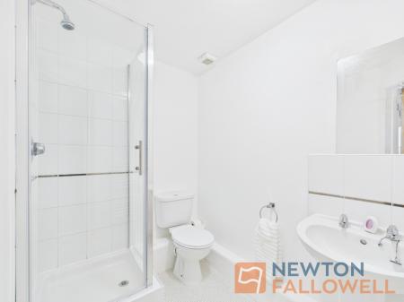 2 bedroom Flat for sale in Squires Grove, New Invention, WV12