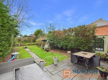 2 bedroom Semi-detached house for sale in Thornley Close, Wolverhampton, WV11