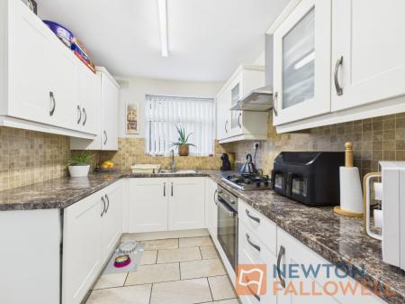 2 bedroom Semi-detached house for sale in Thornley Close, Wolverhampton, WV11