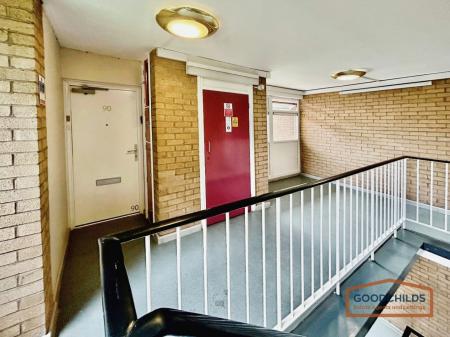 2 bedroom Flat to let in Millfield Avenue, Bloxwich, WS3