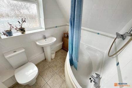 3 bedroom Semi-detached house for sale in Ainsdale Drive, Werrington Village, Peterborough, PE4