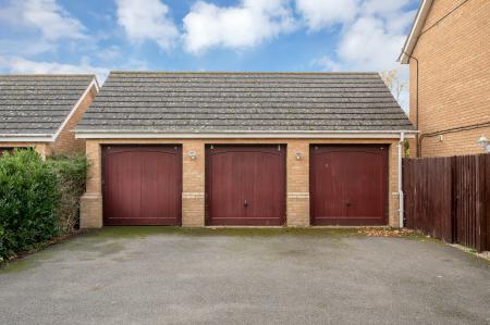 7 bedroom Detached house for sale in Arbroath Gardens, Orton Northgate, Peterborough, PE2