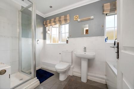 7 bedroom Detached house for sale in Arbroath Gardens, Orton Northgate, Peterborough, PE2