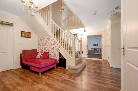 7 bedroom Detached house for sale in Arbroath Gardens, Orton Northgate, Peterborough, PE2