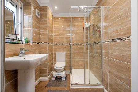 7 bedroom Detached house for sale in Arbroath Gardens, Orton Northgate, Peterborough, PE2