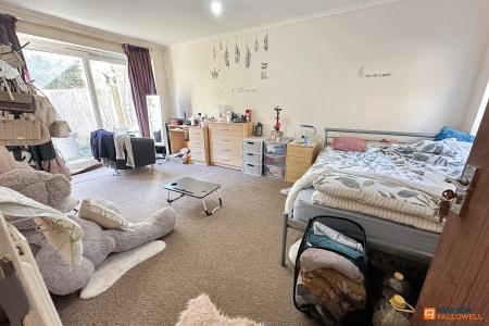 5 bedroom Terraced House for sale in Benland, Bretton, Peterborough, PE3