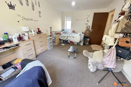 5 bedroom Terraced House for sale in Benland, Bretton, Peterborough, PE3