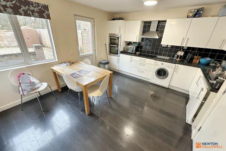 6 bedroom Terraced House for sale in Bringhurst, Orton Goldhay, Peterborough, PE2