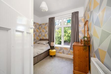 5 bedroom Semi-detached house for sale in Broadway Gardens, Peterborough, PE1