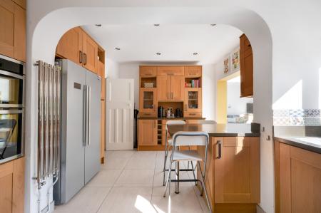 5 bedroom Semi-detached house for sale in Broadway Gardens, Peterborough, PE1