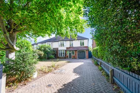 5 bedroom Semi-detached house for sale in Broadway Gardens, Peterborough, PE1