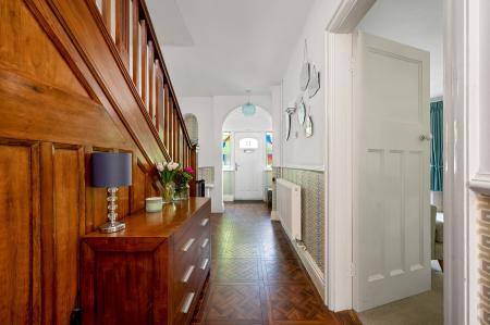 5 bedroom Semi-detached house for sale in Broadway Gardens, Peterborough, PE1