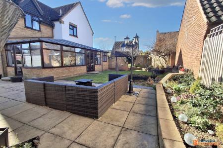 4 bedroom Detached house for sale in Chatsfield, Werrington, Peterborough, PE4