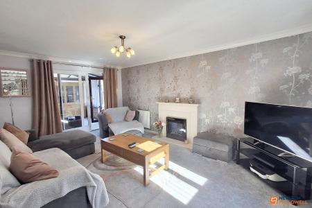 4 bedroom Detached house for sale in Chatsfield, Werrington, Peterborough, PE4