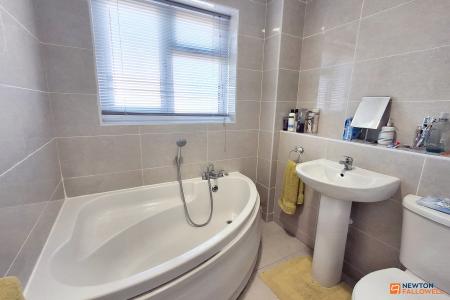 4 bedroom Detached house for sale in Chatsfield, Werrington, Peterborough, PE4