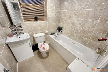 3 bedroom Detached house for sale in Chatsfield, Werrington, Peterborough, PE4