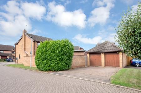 4 bedroom Detached house for sale in Derby Drive, Dogsthorpe, Peterborough, PE1