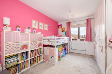 4 bedroom Detached house for sale in Derby Drive, Dogsthorpe, Peterborough, PE1