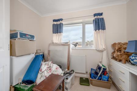 5 bedroom Detached house for sale in Gildale, Werrington, Peterborough, PE4