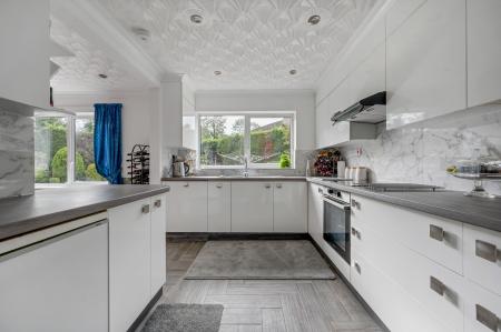 5 bedroom Detached house for sale in Gildale, Werrington, Peterborough, PE4