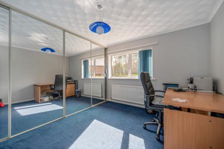 5 bedroom Detached house for sale in Gildale, Werrington, Peterborough, PE4