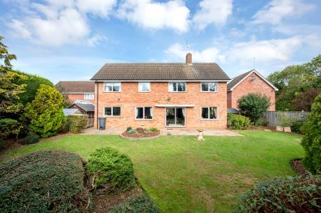 5 bedroom Detached house for sale in Gildale, Werrington, Peterborough, PE4