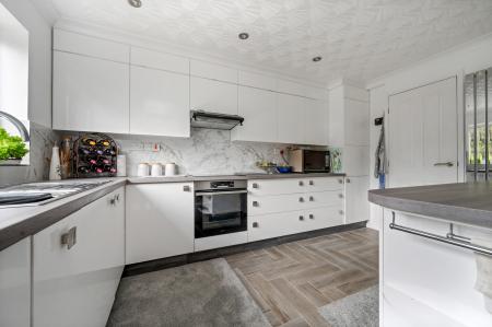 5 bedroom Detached house for sale in Gildale, Werrington, Peterborough, PE4