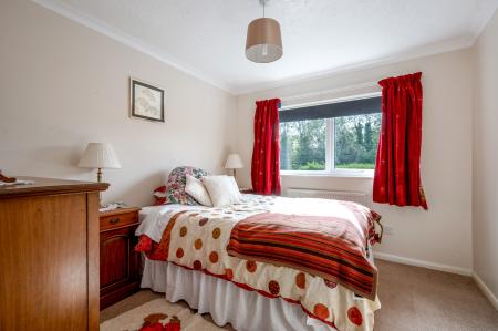 5 bedroom Detached house for sale in Gildale, Werrington, Peterborough, PE4