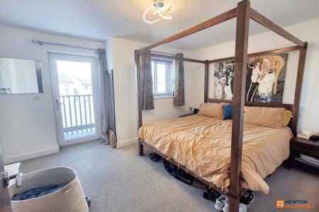 2 bedroom Semi-detached house for sale in Hawksbill Way, Peterborough, PE2