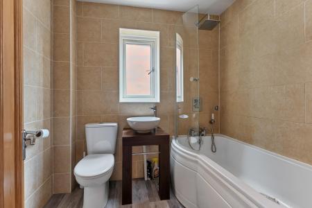 4 bedroom Detached house for sale in Temple Grange, Werrington, Peterborough, PE4