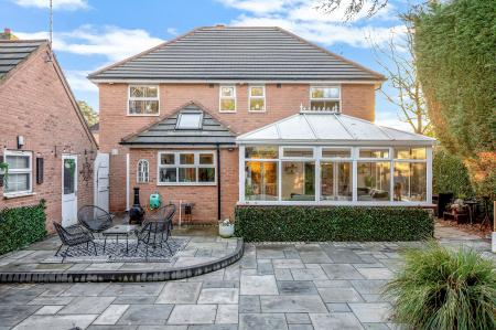 4 bedroom Detached house for sale in The Lawns, Walton, Peterborough, PE4