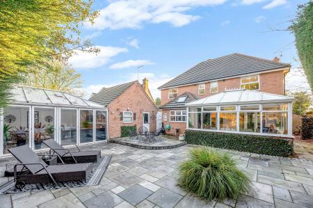 4 bedroom Detached house for sale in The Lawns, Walton, Peterborough, PE4