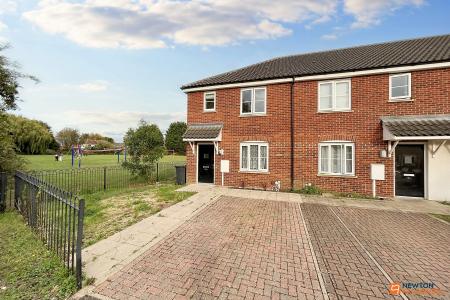 2 bedroom End of terrace house for sale in Western Avenue, Dogsthorpe, Peterborough, PE1