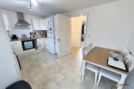2 bedroom End of terrace house for sale in Western Avenue, Dogsthorpe, Peterborough, PE1