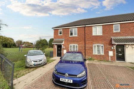2 bedroom End of terrace house for sale in Western Avenue, Dogsthorpe, Peterborough, PE1