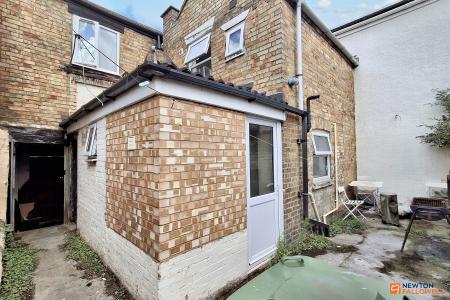 6 bedroom Terraced House for sale in Whitsed Street, Peterborough, PE1