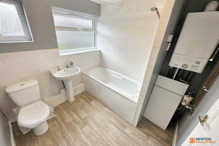 3 bedroom Terraced House to let in Queens Walk, Fletton, Peterborough, PE2