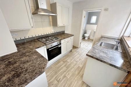 3 bedroom Terraced House to let in Queens Walk, Fletton, Peterborough, PE2