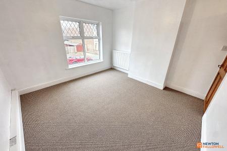 3 bedroom Terraced House to let in Queens Walk, Fletton, Peterborough, PE2