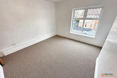 3 bedroom Terraced House to let in Queens Walk, Fletton, Peterborough, PE2