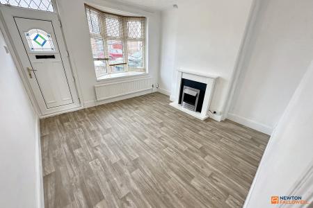 3 bedroom Terraced House to let in Queens Walk, Fletton, Peterborough, PE2