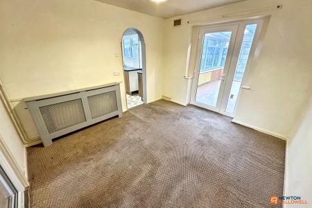 3 bedroom Semi-detached house for sale in Lindsey Close, Walton, Peterborough, PE4