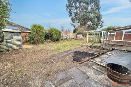 3 bedroom Semi-detached house for sale in Lindsey Close, Walton, Peterborough, PE4