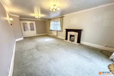 3 bedroom Detached bungalow for sale in Gunthorpe Road, Gunthorpe, Peterborough, PE4
