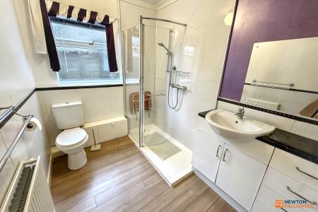 3 bedroom Detached bungalow for sale in Gunthorpe Road, Gunthorpe, Peterborough, PE4