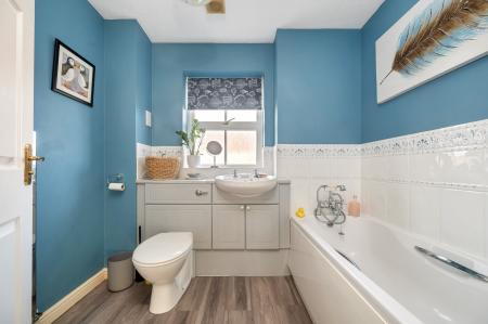 4 bedroom Detached house for sale in Hargate Way, Hampton Hargate, Peterborough, PE7