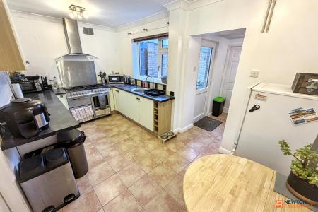 2 bedroom Semi-detached house for sale in Watt Close, Paston, Peterborough, PE4