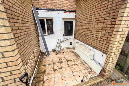 2 bedroom Semi-detached house for sale in Wycliffe Grove, Werrington, Peterborough, PE4